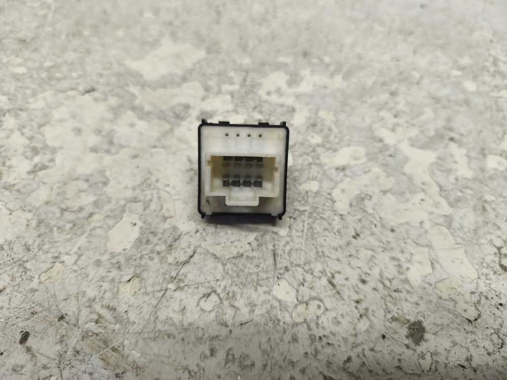 BOUTON LEVE VITRE CITROEN BERLINGO/ PEUGEOT PARTNER 2018+ - Vue 2